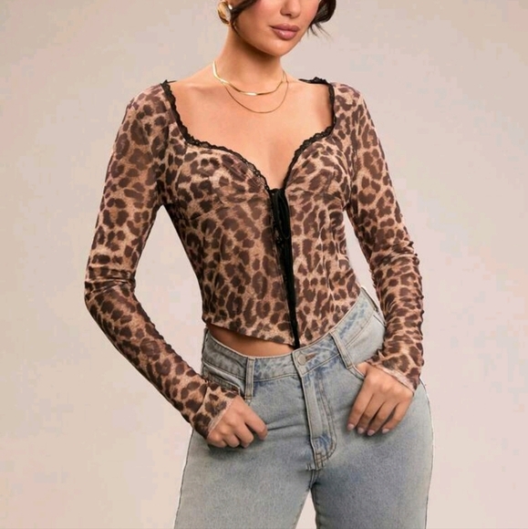 Women's Elegant Leopard Print Lace Top, Winter - Picture 3 of 4